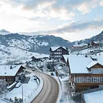 Szálloda Jungfrau Lodge, Swiss Mountain